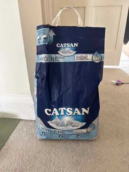 Photo of free Half bag of cat litter (Royal Leamington Spa CV32) #1