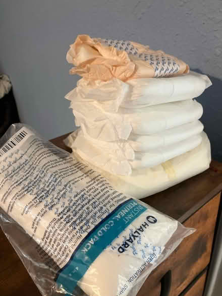 Photo of free Postpartum pads and icepack (Hampton, Wythe) #1
