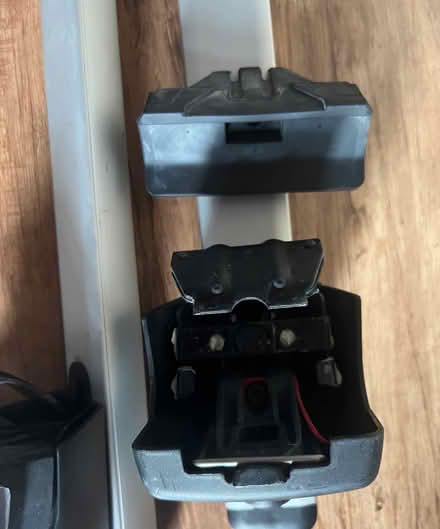 Photo of free Skoda Transverse Roof Rack 57A 071 151 Karoq 2018 onwards (Clarkston G76) #4