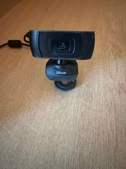 Photo of free Trust USB webcam (Merry Hill WD23) #1