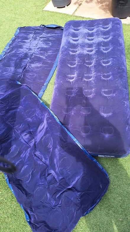 Photo of free Three single airbeds (Abingdon-on-Thames OX14) #1