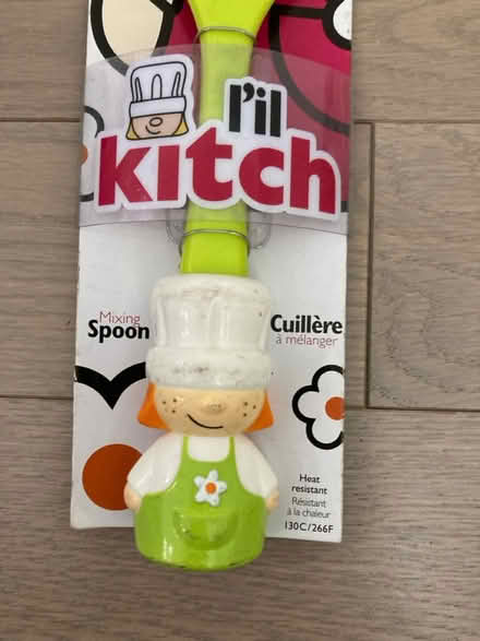 Photo of free Kids plastic spatula (Kennedy/16th in Markham) #2