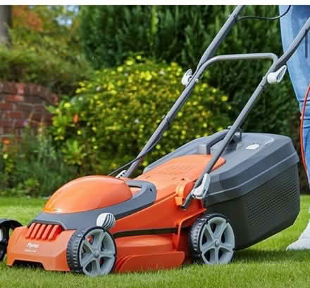 Photo of Lawn mower (Hall green B28) #1