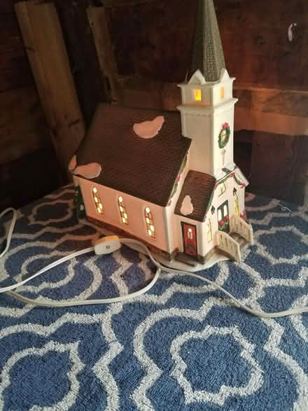 Photo of free Porcelain church (Huntington MA) #1