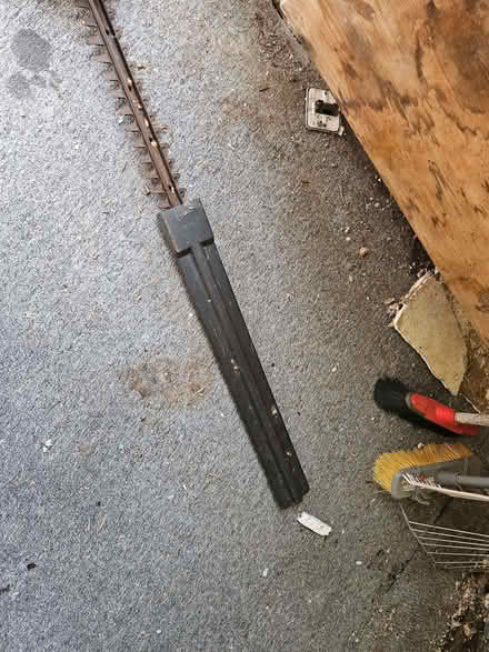 Photo of free Hedge trimmer (Woodingdean BN2) #2