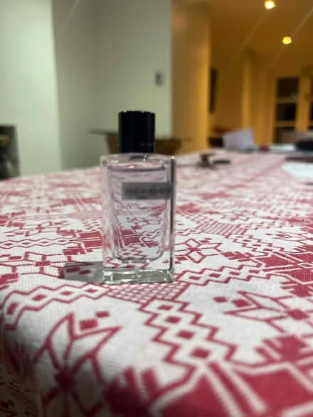 Photo of free St-Laurent perfume (Brook Green W14) #1