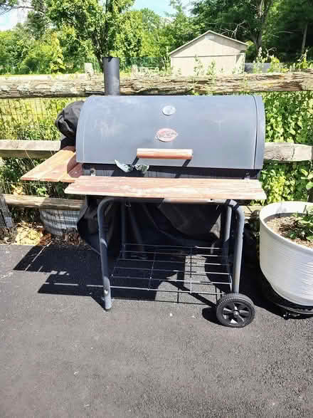 Photo of free Char-griller smoker charcoal grill (Montgomeryville) #2