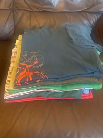 Photo of free Medium size T-shirts x 8 (Cheshunt En8) #1