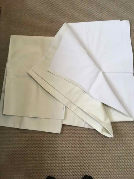 Photo of free sun blocking curtain lining (Avening GL8) #1