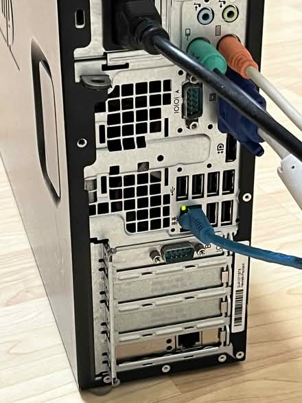 Photo of free HP Compaq 6005 Pro (Wolfe & Reed) #4