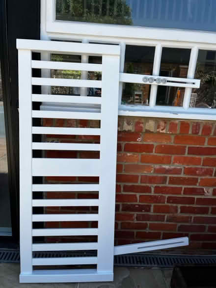 Photo of free White wooden bed head (Henley-On-Thames RG9) #1