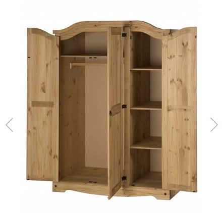 Photo of free this lovely triple wardrobe to give away (Battersea SW11) #2
