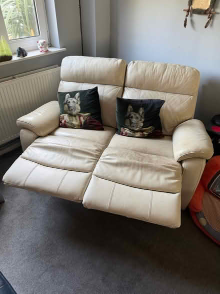 Photo of free Sofa and arm chair (Dunstable) #4