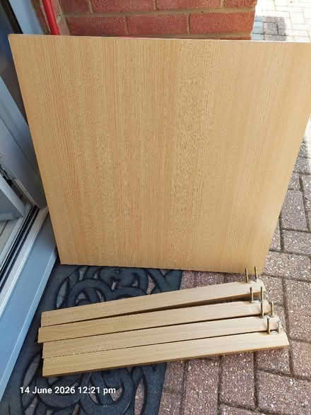 Photo of free Small table (Twyford RG10) #1