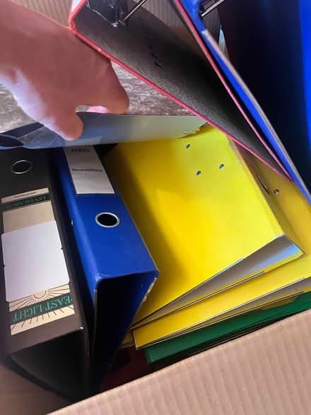 Photo of free 17 lever arch files (Sloane Square SW1W) #1