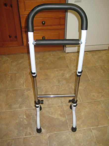 Photo of free Mobility aid to assist standing up. (Harwell OX11) #1