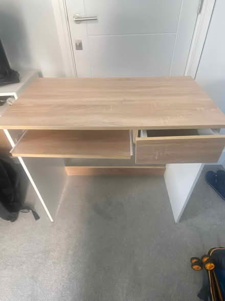 Photo of free Work Desk for giveaway (Greenwich SE10) #1