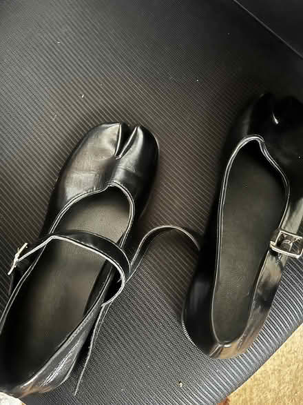 Photo of free Tabi shoes for women (C04) #1