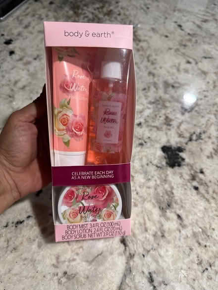 Photo of free Gift set bath products (Blaney and Bollinger) #1