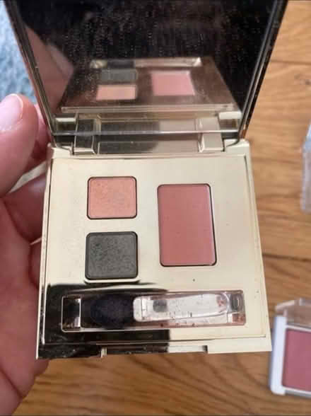Photo of free Makeup Known Brands (Cheshunt En8) #2