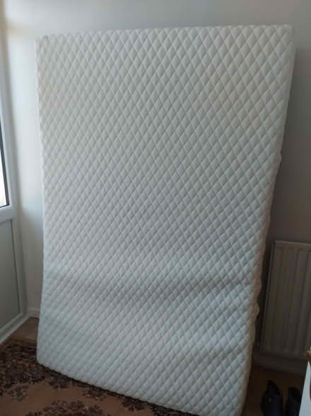 Photo of free 2 Yr old 4ft simba luxe mattress. Too soft for me. (Hednesford WS12) #1