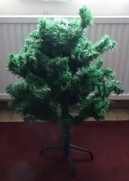 Photo of free Mini Xmas Tree (S8 Lowedges) #1