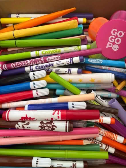 Photo of free Felt tips, highlighters and pencils. (Buxton Central SK17) #1