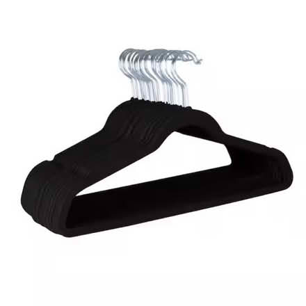 Photo of Velvet Hangers (Lincolnwood) #1