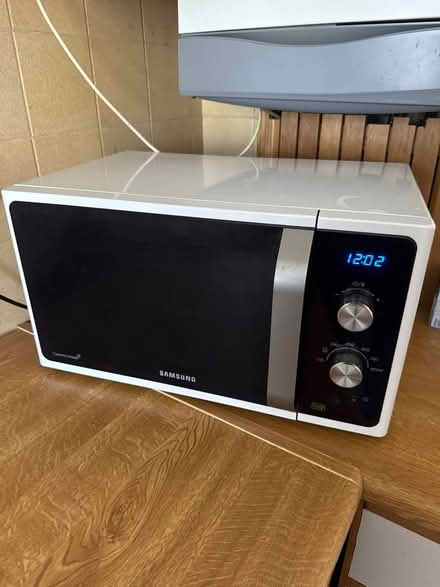 Photo of free microwave (BR5) #1