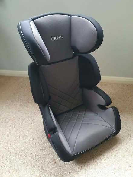 Photo of free Childs Recaro Milano car seat child 15-36kg approx 3-12yrs (Sharnbrook MK44) #1