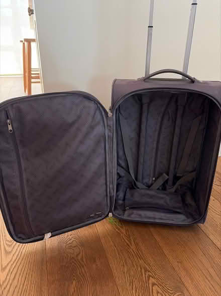 Photo of free Hand Luggage Suitcase (Esher KT10) #4