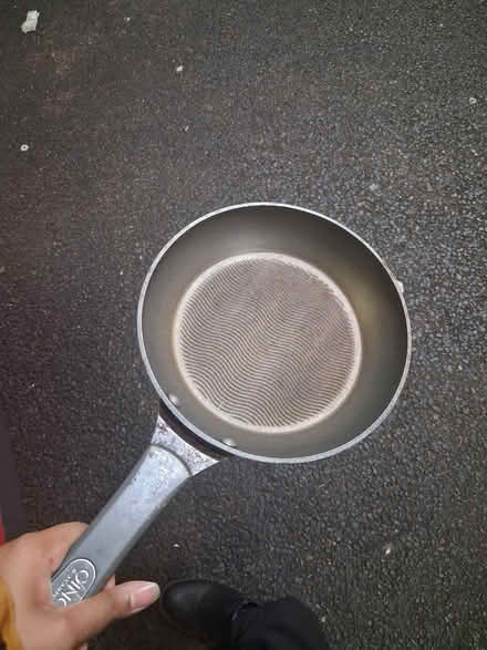 Photo of free 2 pans (M169xj) #2
