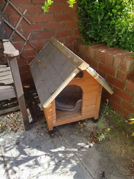 Photo of free Small Kennel (Norton S8) #1