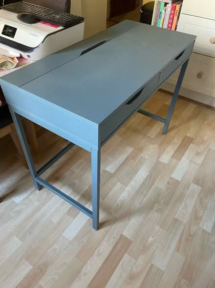Photo of free Office desk (Fulham SW6) #1