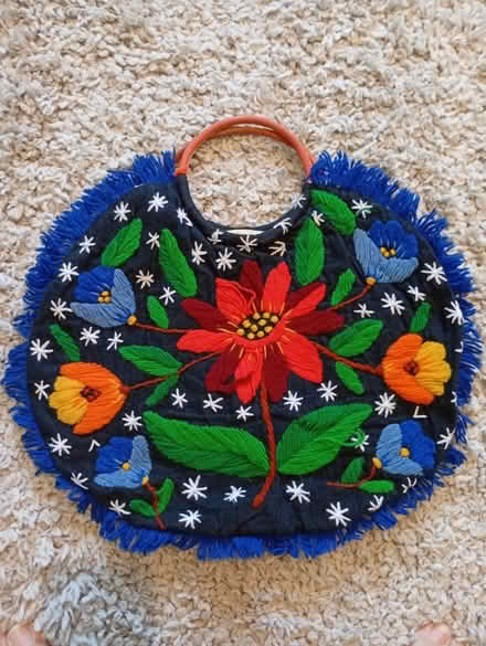 Photo of free Vintage handbag (Buxworth SK23) #2