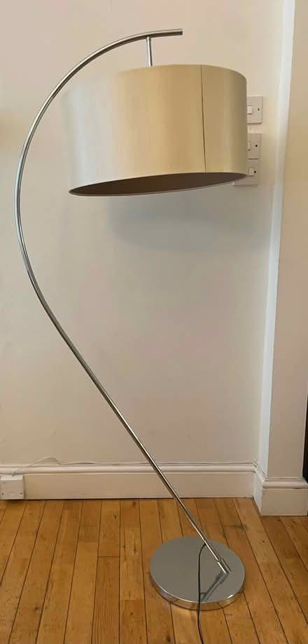 Photo of free Standing hanging floor lamp (Barons Court W6) #1