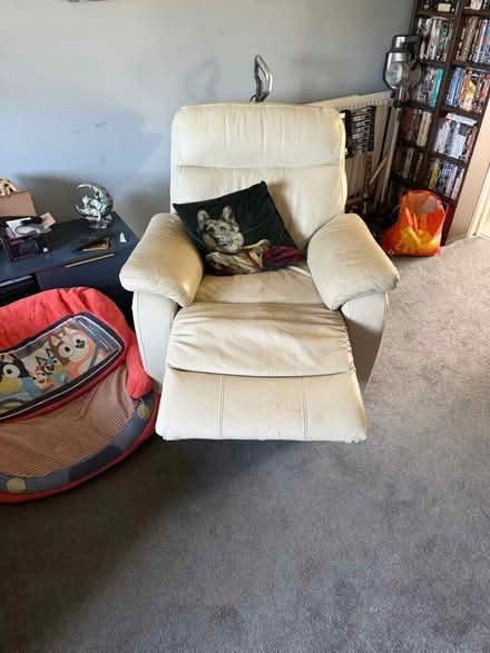 Photo of free Sofa and arm chair (Dunstable) #3