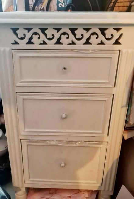 Photo of free Small chest of drawers (Harlesden) #1