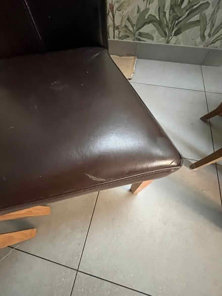 Photo of free 4 leather dining chair lovely quality (Chiswick W4) #2