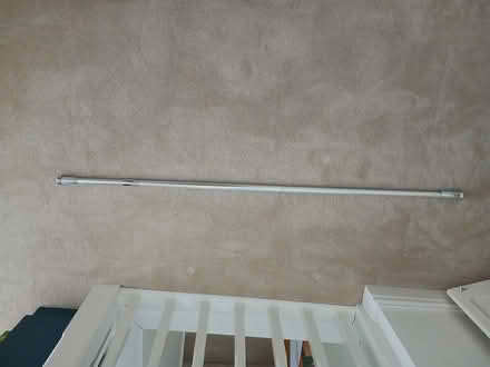Photo of free Extendable tension rail (Henley in Arden B95) #1