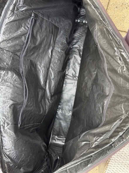 Photo of free Tifosi padded bicycle travel bag (West Wickham) #2