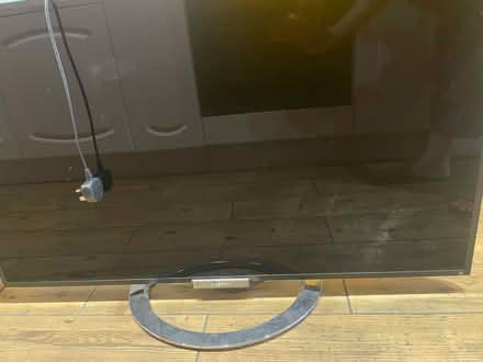 Photo of free Sony 40” TV & remote (BH6) #2