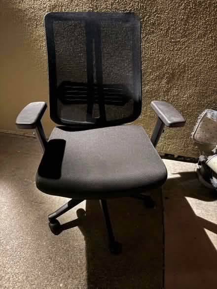 Photo of free Black office chair with armrests (1075 Valencia Avenue) #1