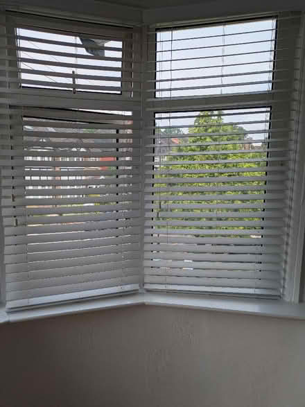 Photo of free White Venetian blinds (Bounds Green N11) #2