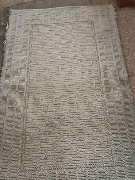 Photo of free Cream wool rug (Shoscombe Vale BA2) #1