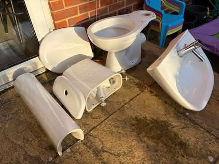 Photo of free Bathroom sanitaryware (CT10) #2