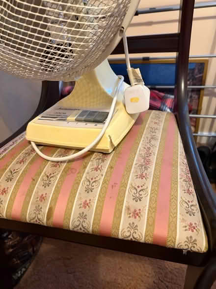 Photo of free Table Top Fan (Corringham SS17) #2