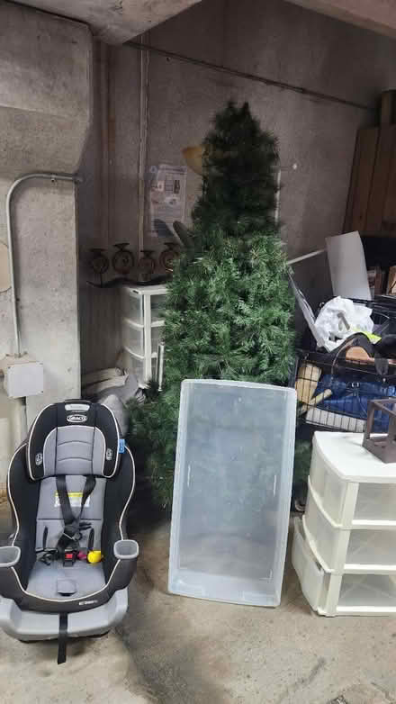 Photo of free CURB ALERT household items (King Farm) #2