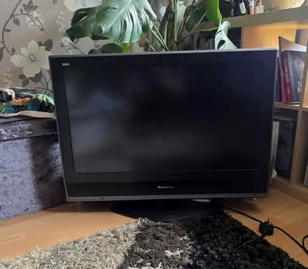 Photo of free TV (NN5 Dallington) #1