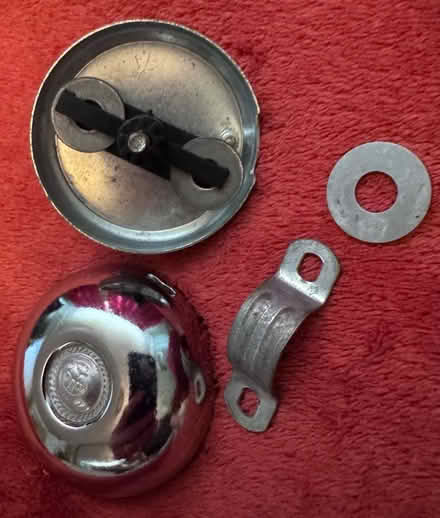 Photo of free 1980s bicycle bell - no thumb lever (Gleneagles area, Wboro NN8) #2